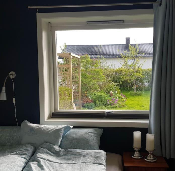 Leilighet I Enebolig Pa Valderoya Ved Alesund Ytterland Exterior foto